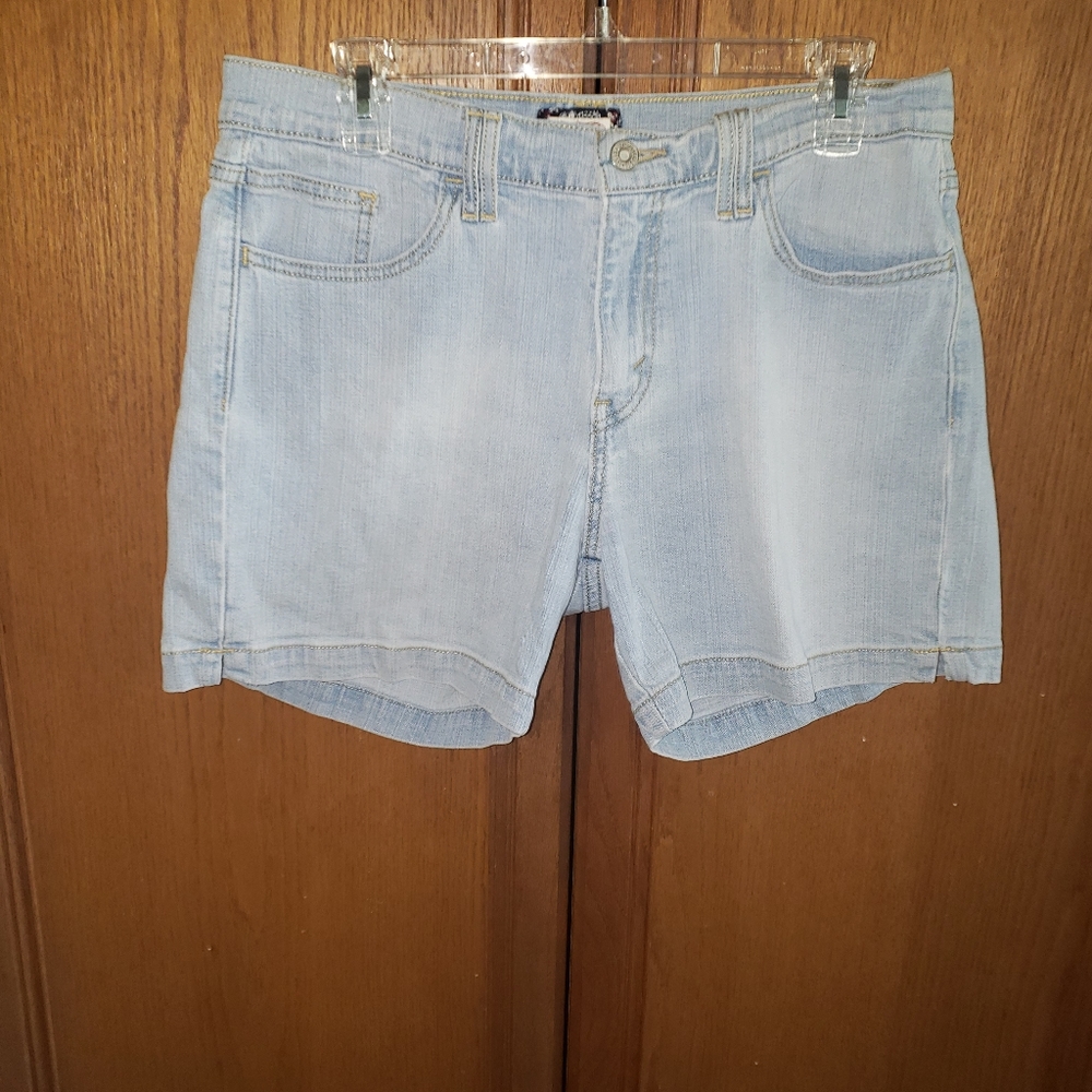 Levi's 515 10 light wash shorts high rise
